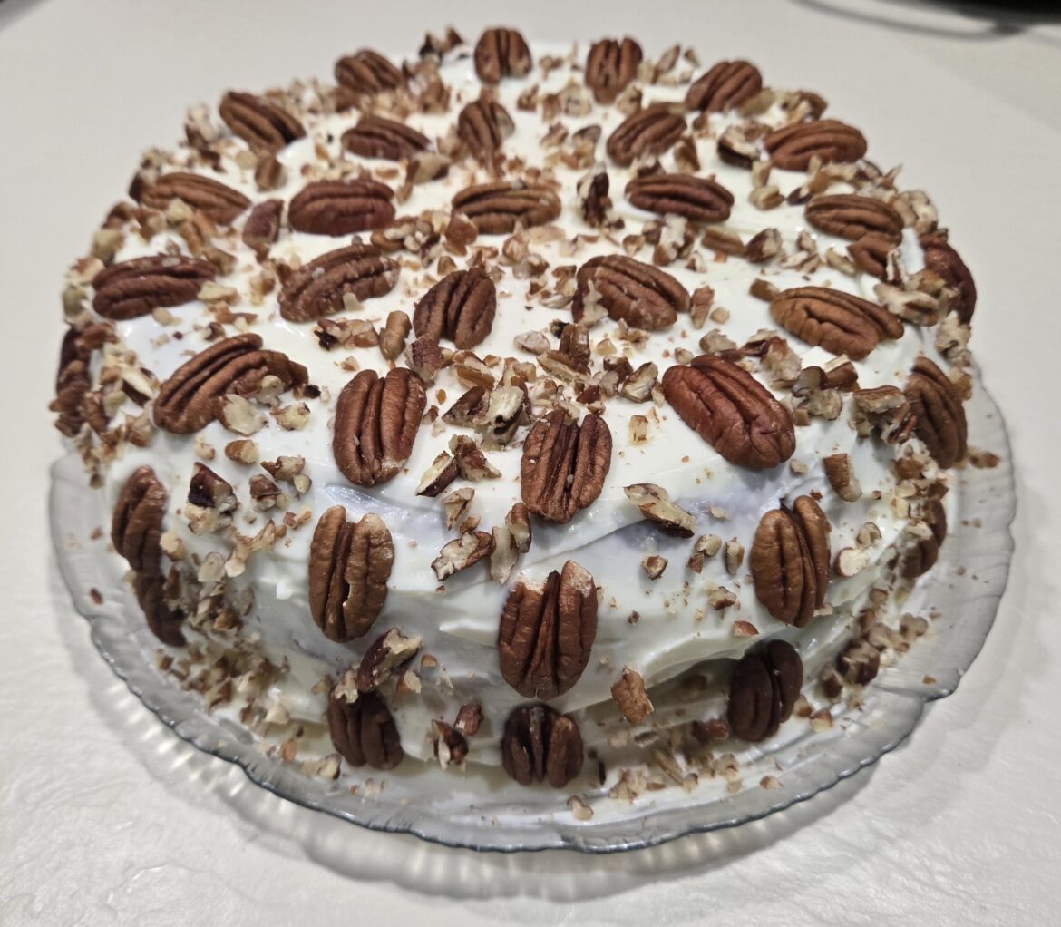 [Homemade] Pecan Carrot Cake