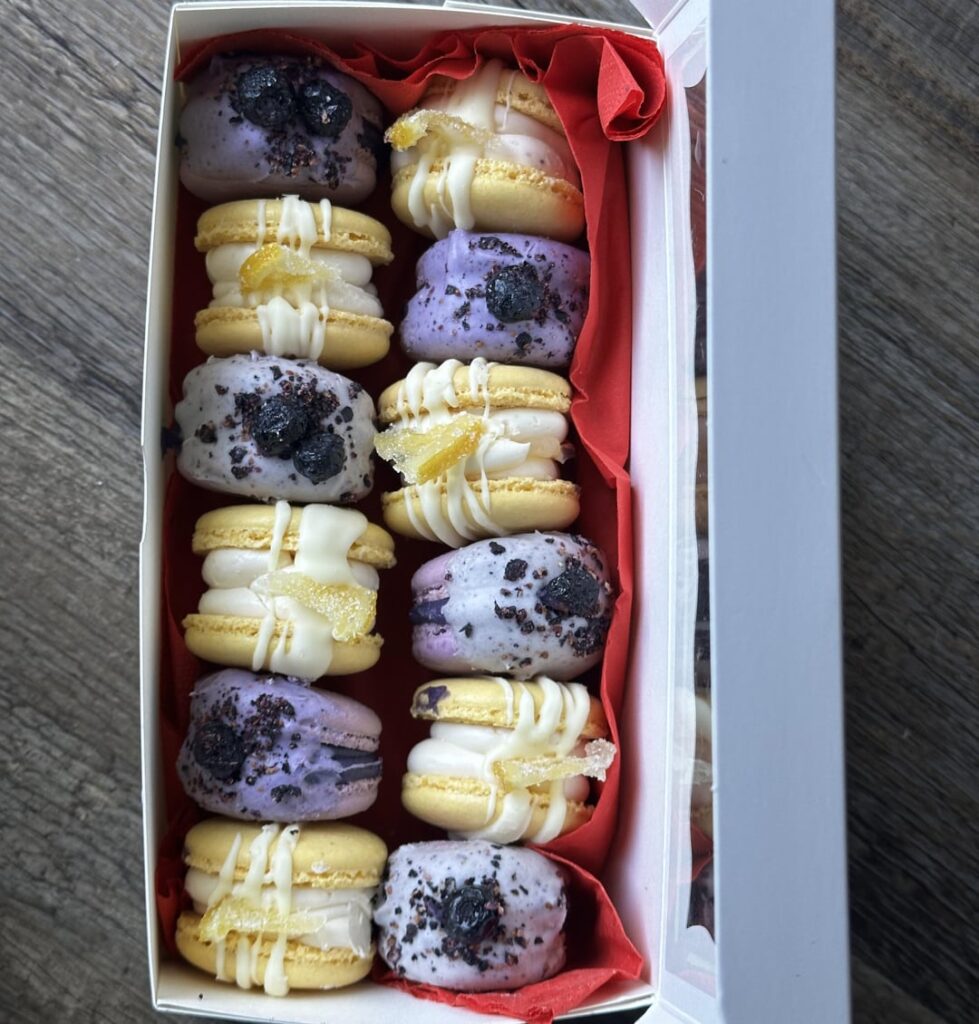 My first attempt at “fatcarons”