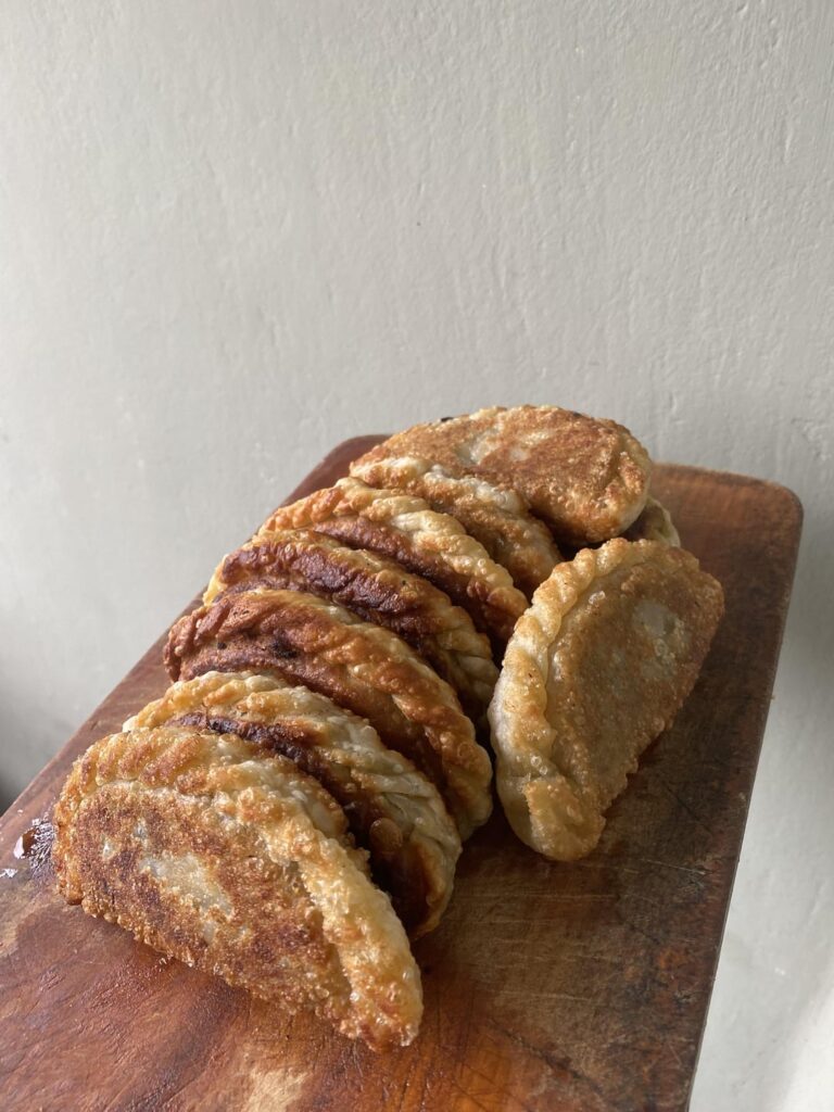 Fried vegan gyrgola and vegetable empanadas 🥟🥟🥟
