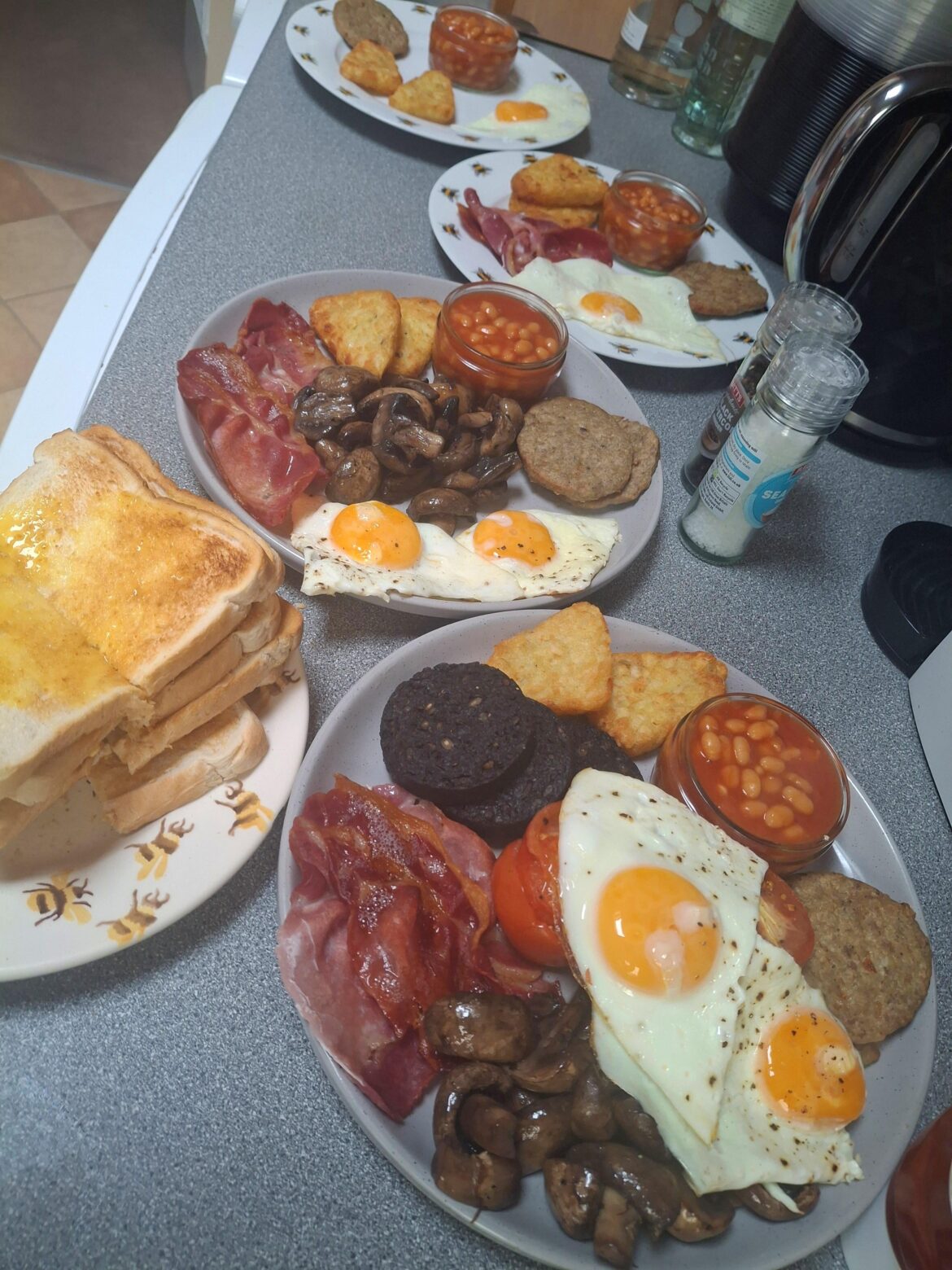 My full English, the eaters get fussier towards the top of the pic...