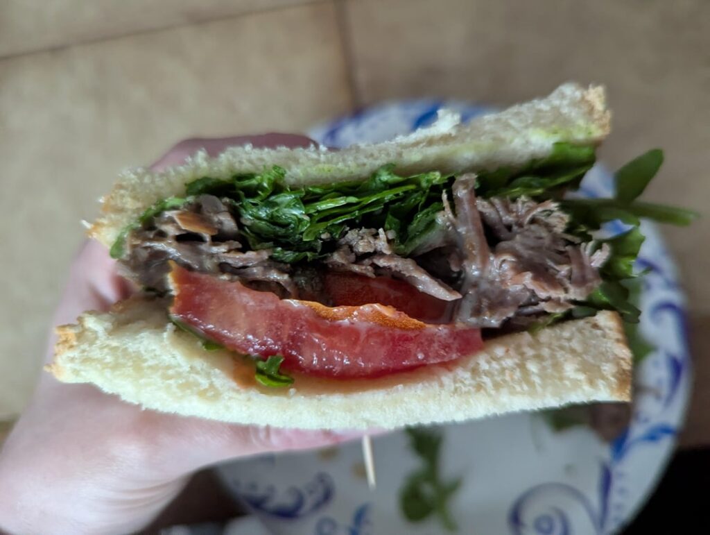 Lamb sandwich