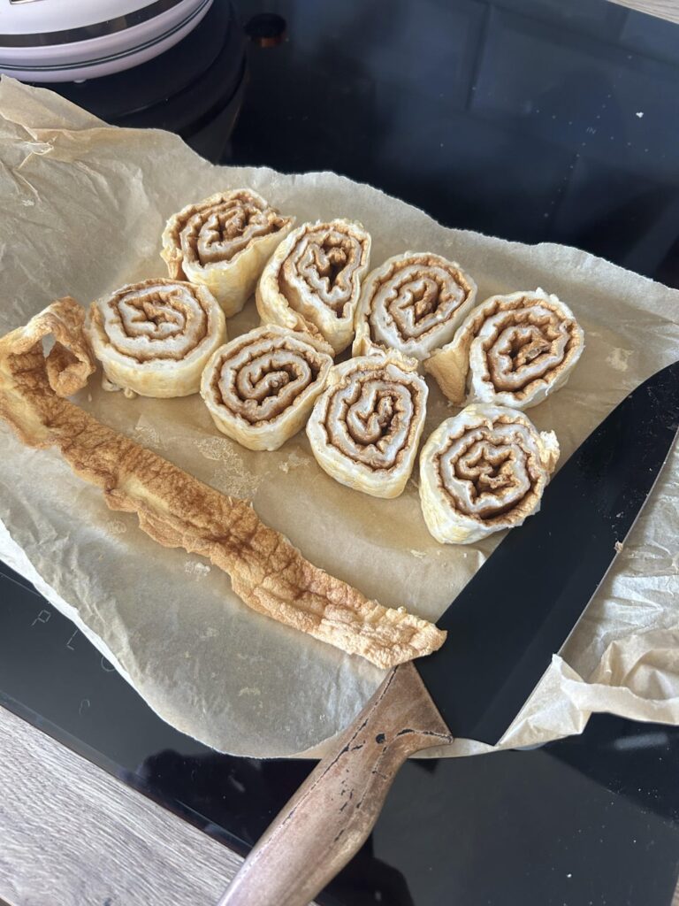 Did I just make heaven? 14 kcal a piece cloud cinnamon rolls (dairy free, sugar free and high protein)🤤