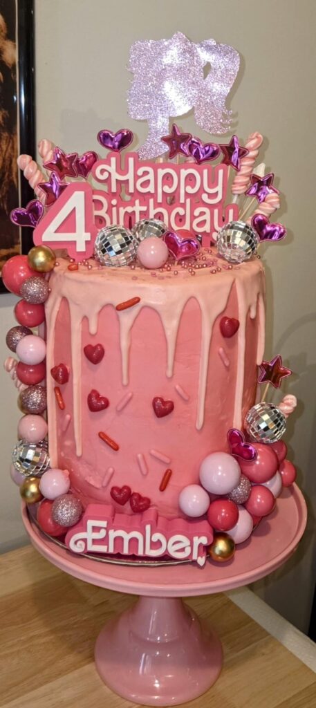 And we have a Barbie cake! First one ive made. Pretty happy w it too!