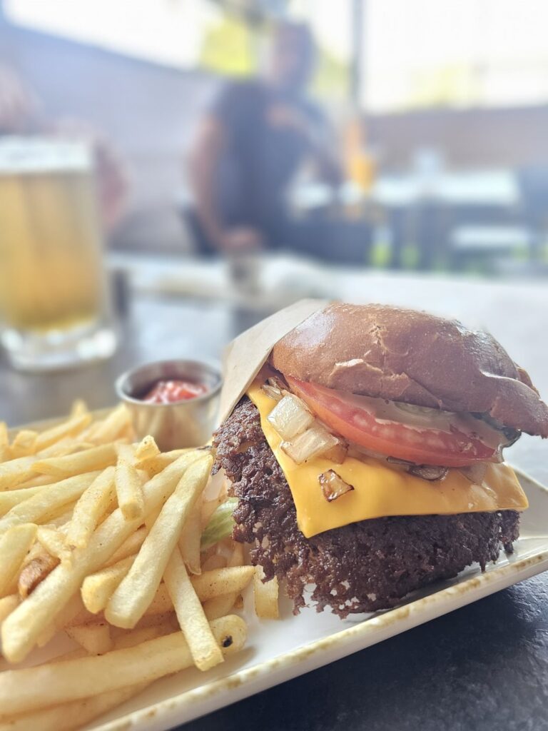 New spot alert π¨ Tried Viibz LA this weekend β solid food + chill vibes New spot alert π¨ Tried Viibz LA this weekend β solid food + chill vibes