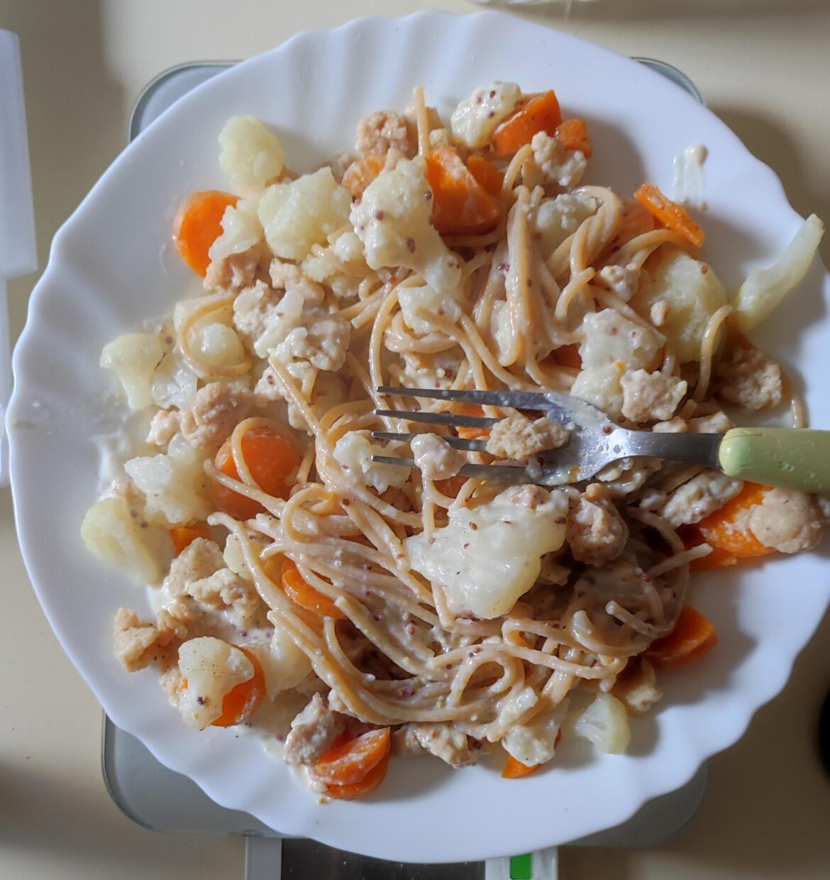 Filling vegan meal for 491 calories and 40 grams of protein!