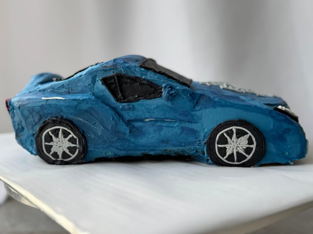 I made my brothers car into a cake for his birthday
