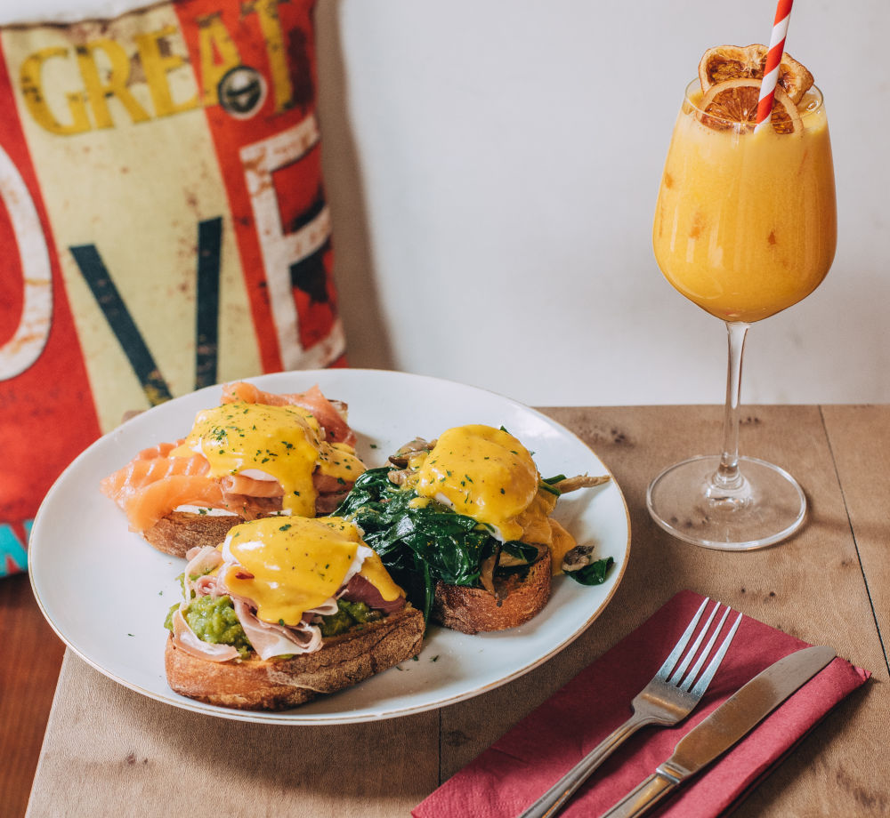 Casa Tua eggs and smoke salmon