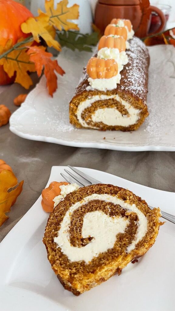 Great pumpkin roll with creamy filling
