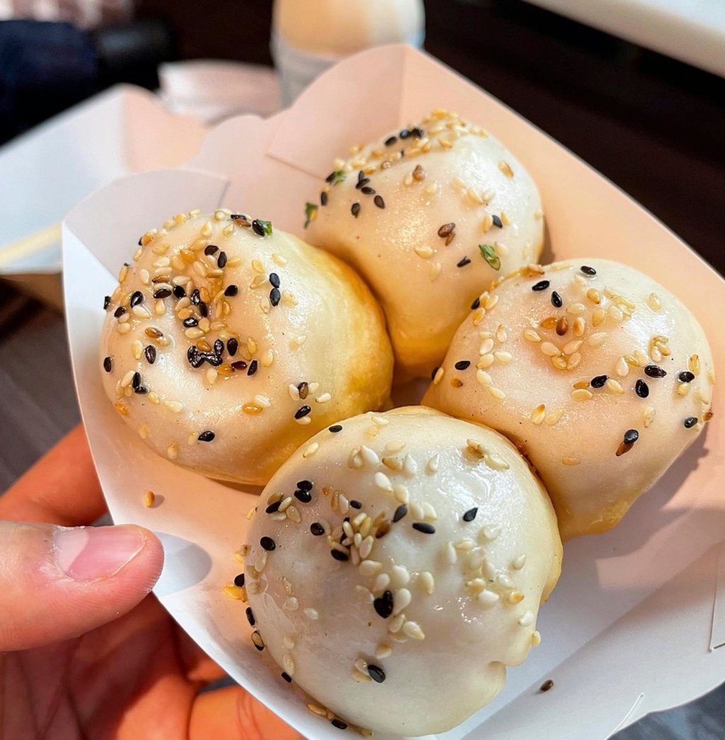 Signature pan-fried buns at Cheung Hing Kee Shanghai Pan-fried Buns. Photo: Instagram/eatwhere.hk