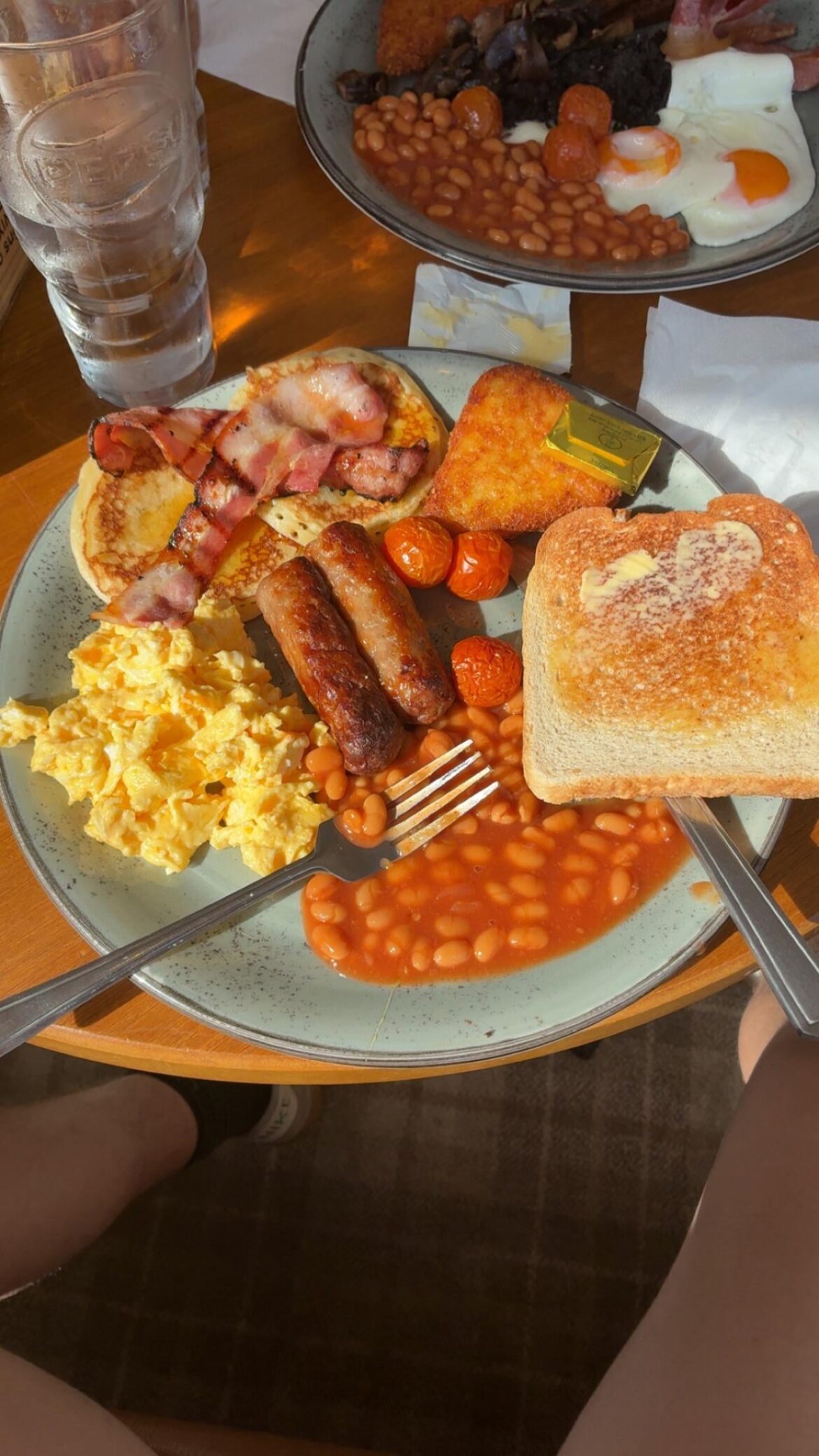 “Mega American Breakfast” at Park dean