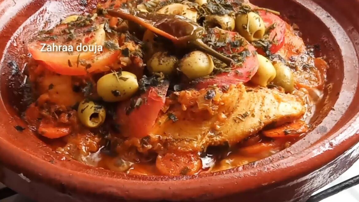 طاجين الحوت معمر بالذوق:Moroccan Fish Tagine Delight:Délice de Tajine de Poisson طاجين الحوت معمر بالذوق:Moroccan Fish Tagine Delight:Délice de Tajine de Poisson