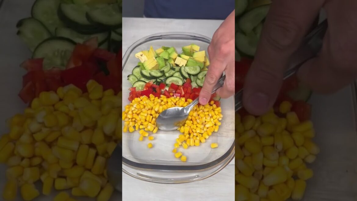 Wenn ich diesen Avocado-Salat mache,sind alle begeister und fragen mich nach dem Rezept. Wenn ich diesen Avocado-Salat mache,sind alle begeister und fragen mich nach dem Rezept.