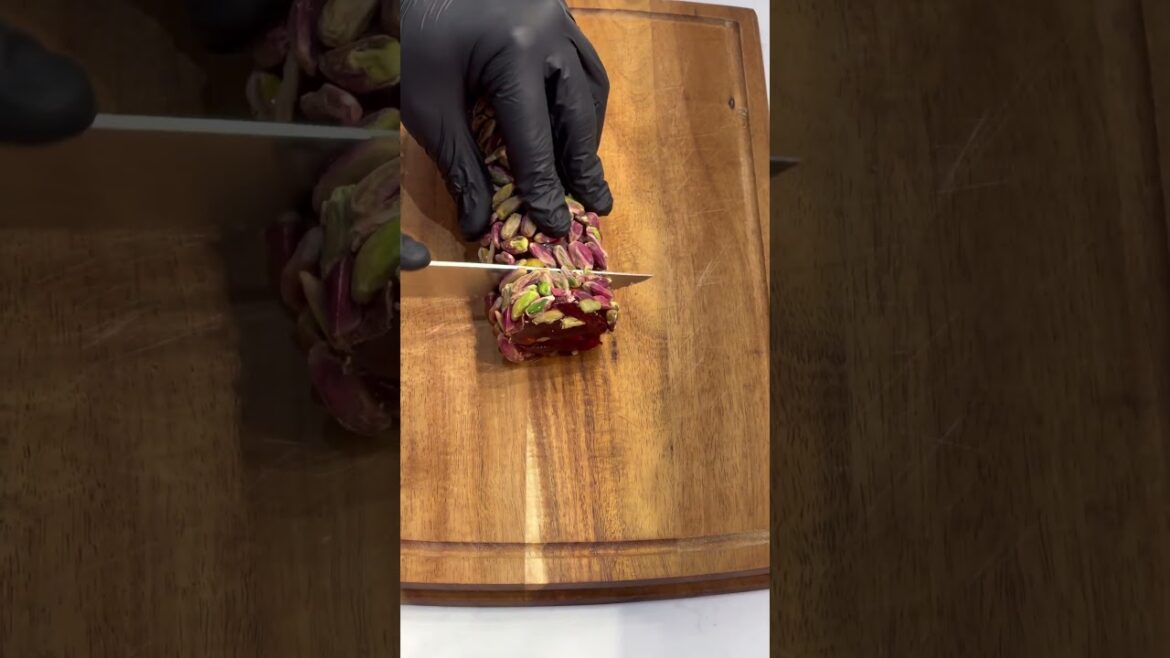 Turkish Delight with Pomegranate and Pistachios