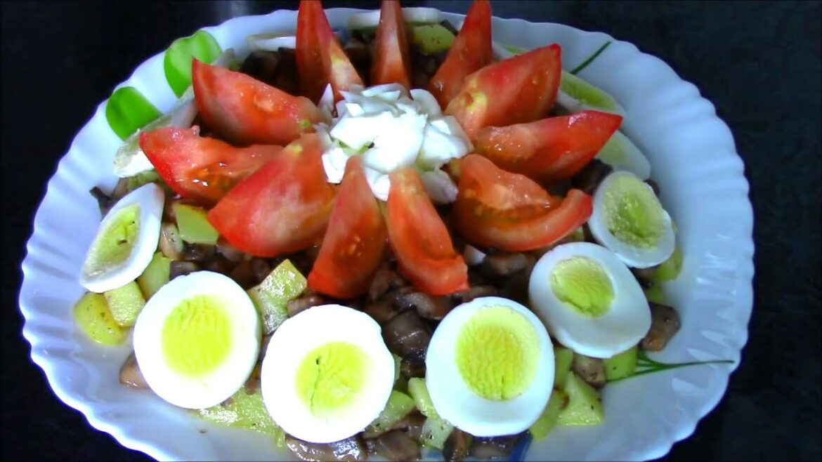 Простой салат из шампиньонов