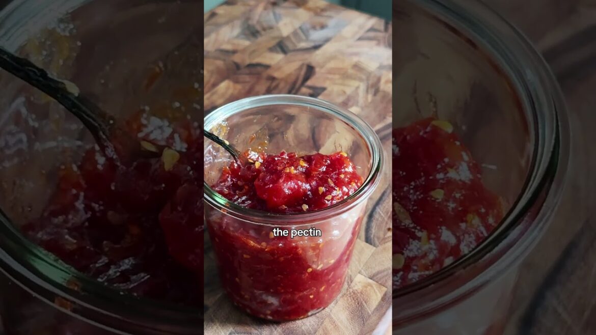 Turn Extra Tomatoes Into Jam