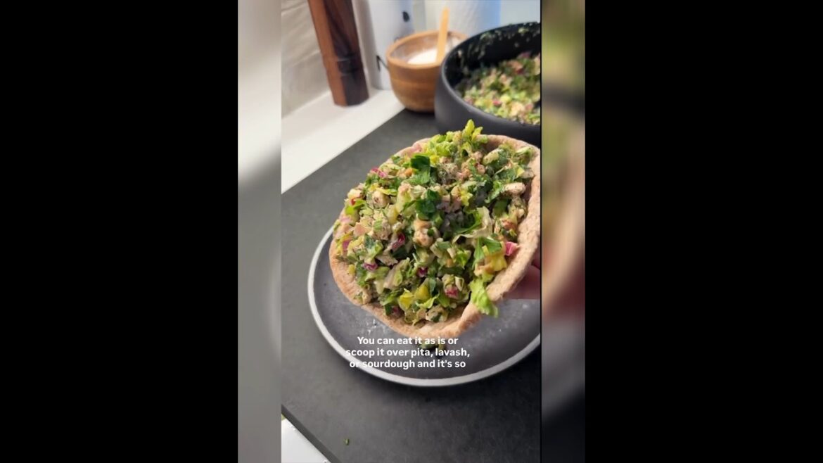 summer salad #chickenshawarma #chickensalad #summerrecipes #healthyrecipes #mediterraneanfood #lowcs