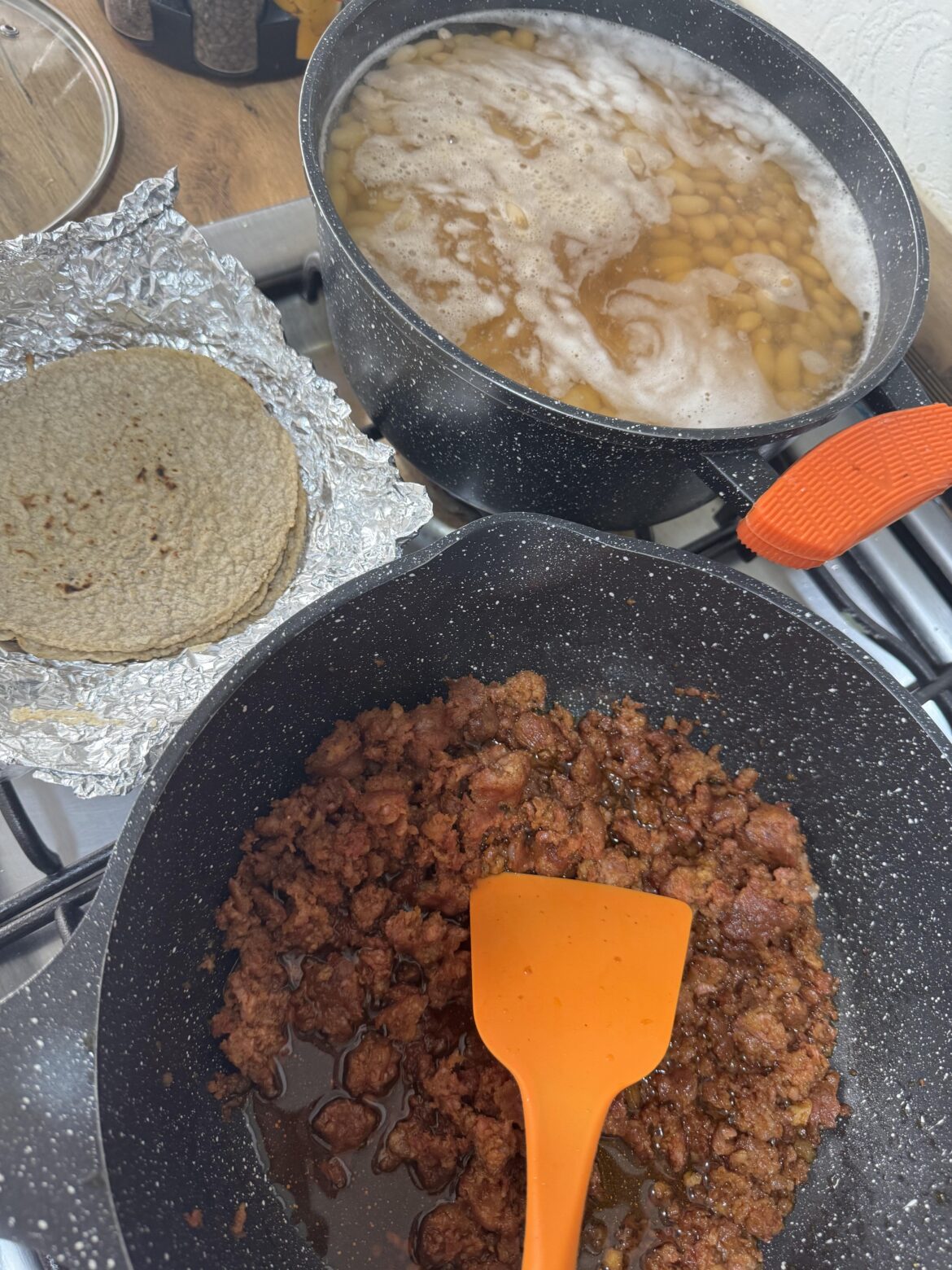 Chorizito, beans and tortillas, that's all I need to be happy.
