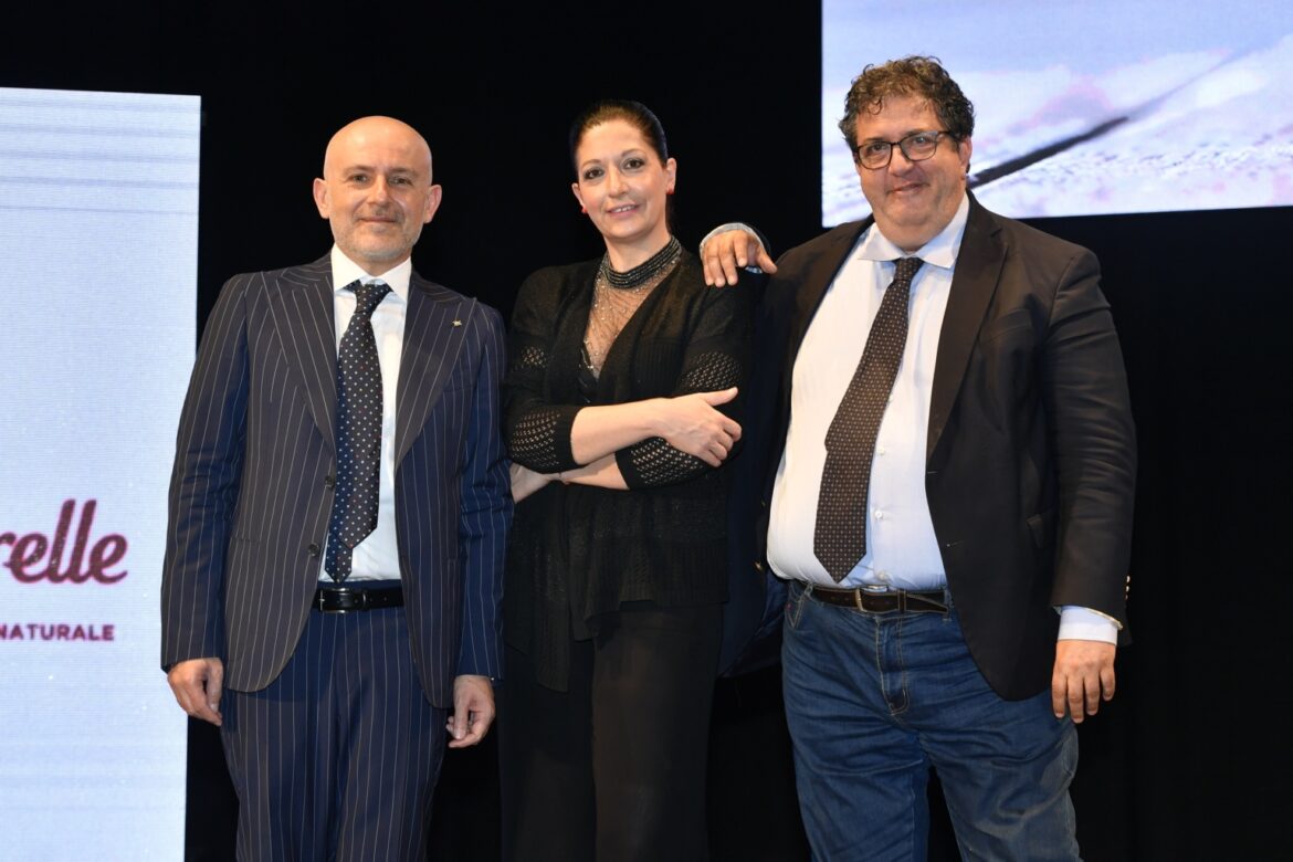 Pizza experts from Italy break down why New Haven pizza is iconic Pizza experts from Italy break down why New Haven pizza is iconic