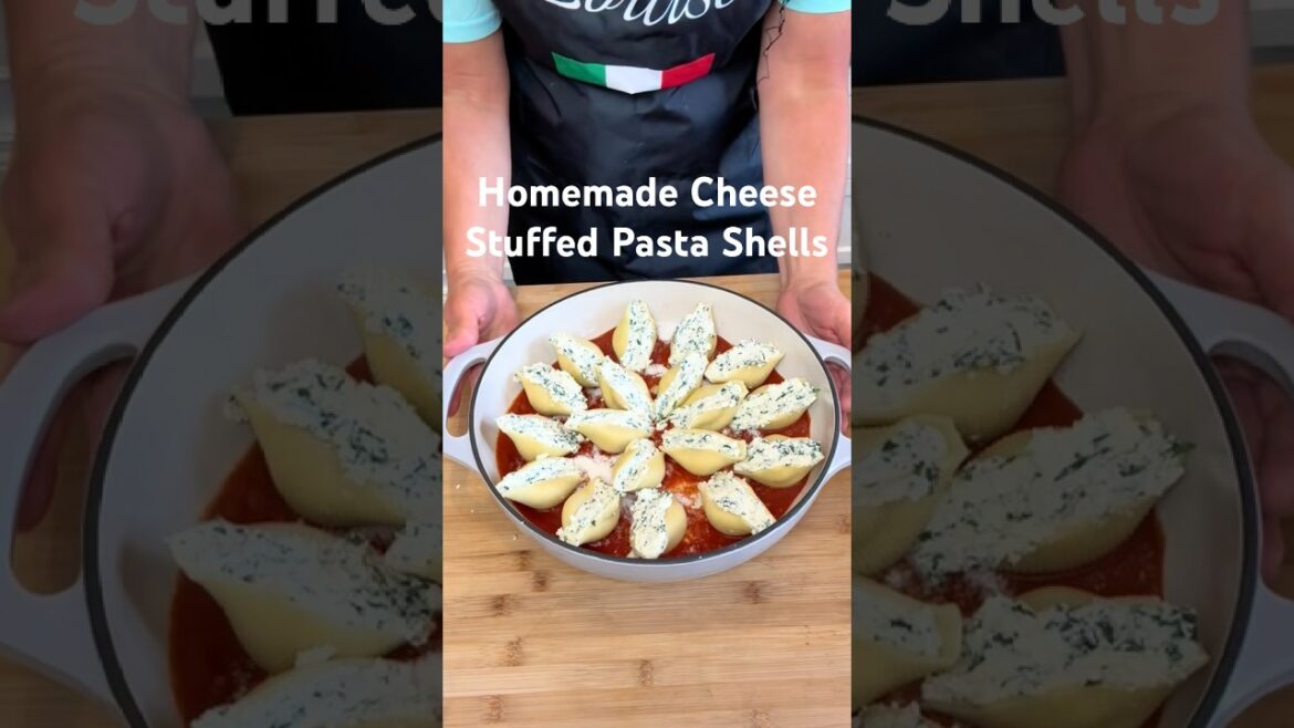 Homemade Cheese Stuffed Pasta Shells #stuffedshells #italian #pastalovers #cheesestuffedshells