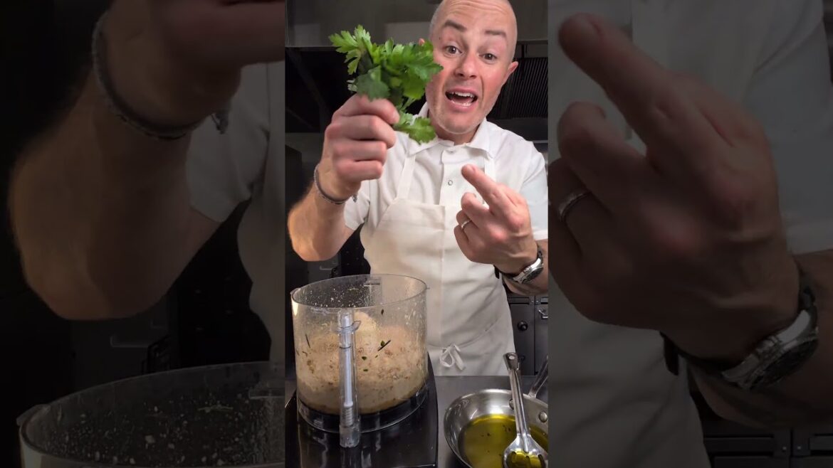 Roasted garlic white bean dip #garlic #confit #dip #bread #snacks #recipe #chef #everydayisfeastday Roasted garlic white bean dip #garlic #confit #dip #bread #snacks #recipe #chef #everydayisfeastday