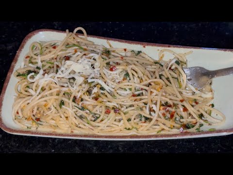 Spaghetti Aglio e Olio Recipe | Easy Garlic & Olive Oil Pasta | Catwoman Cooks Spaghetti Aglio e Olio Recipe | Easy Garlic & Olive Oil Pasta | Catwoman Cooks