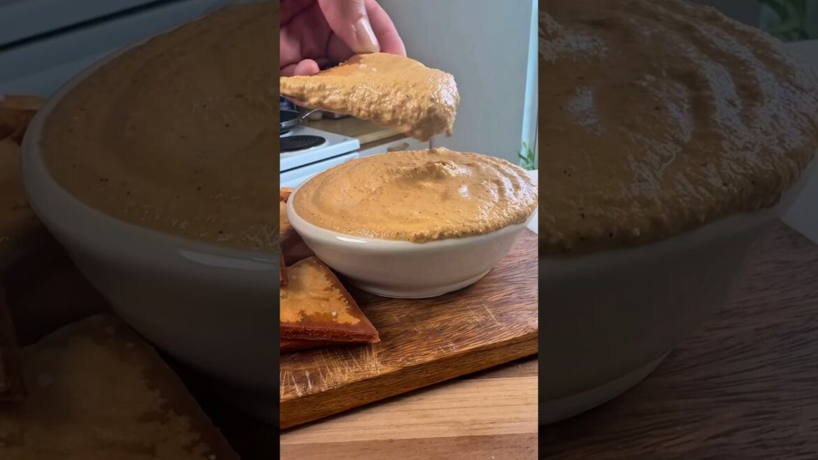 Do You Want Vegan Food That ISN’T Boring? Try This Cashew Red Pepper Dip!
