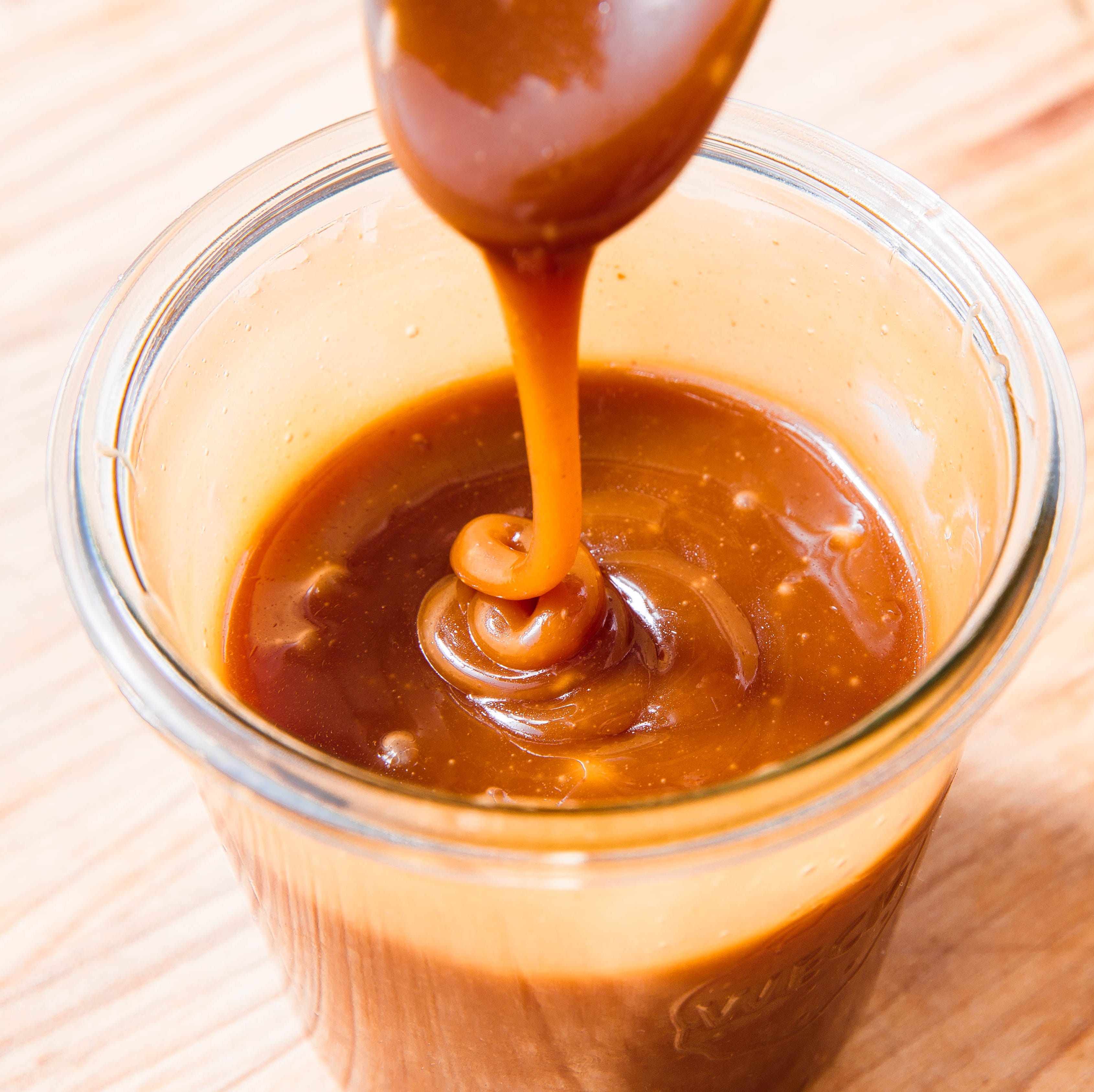 how to make caramel — delishcom