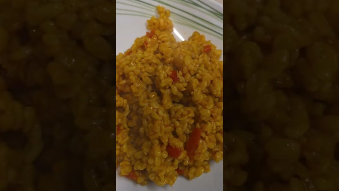bulgur pilavı,turşu,pilaf de boulgour,turkish cuisine,turkish food lezzrtli yemek,tyrshu,turshu