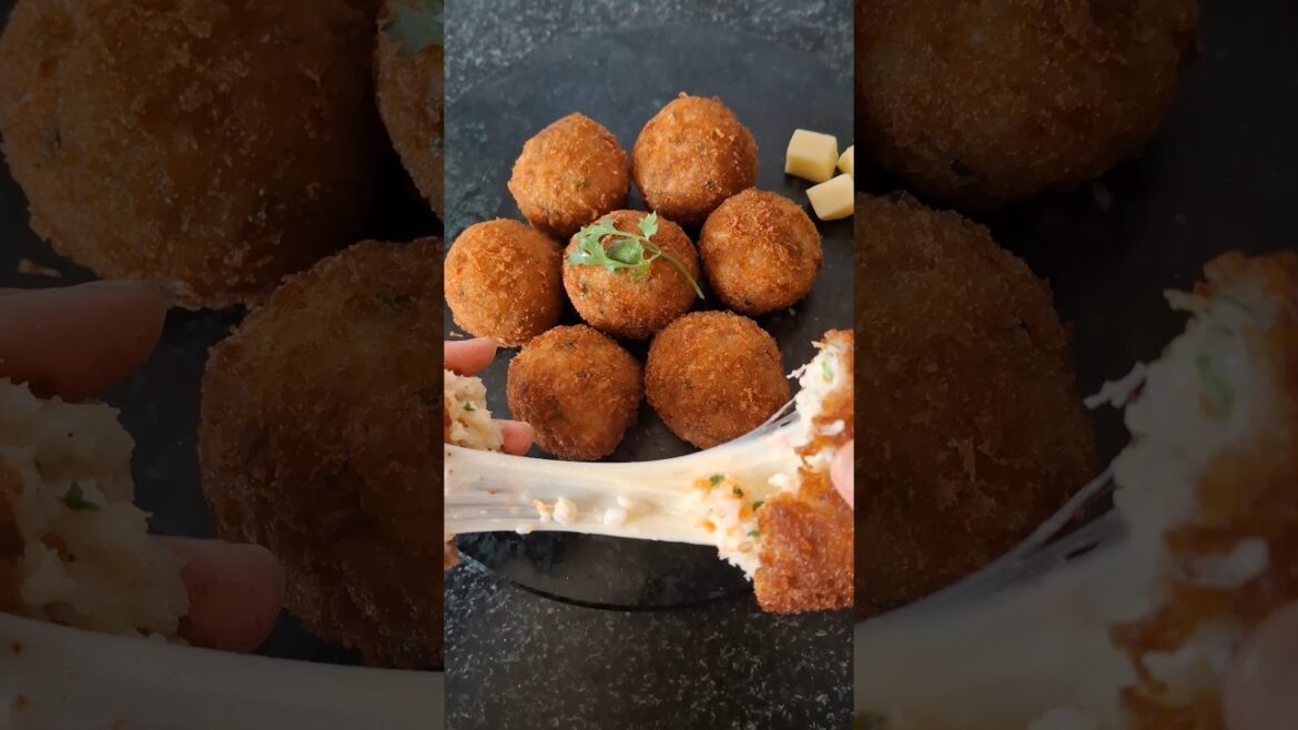 Arancini balls with mozzarella filling #foodie #italianfood #arancini