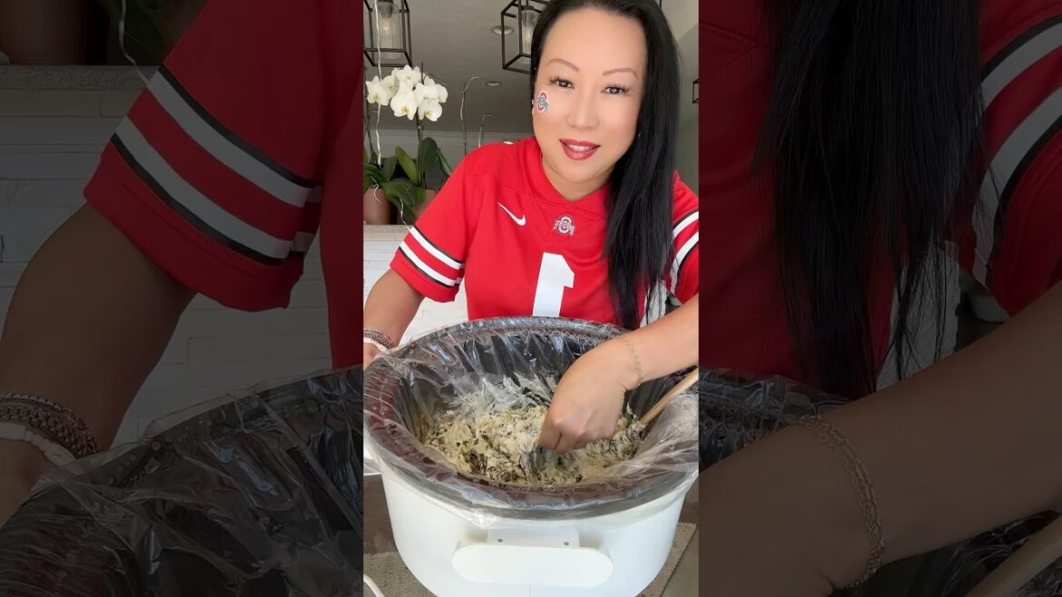 Ranch Spinach Artichoke Dip Recipe #recipes #easyrecipe #ranch #dip #crockpot