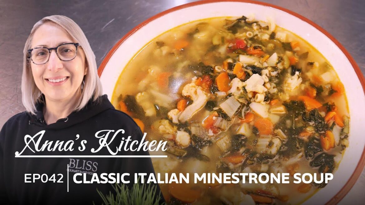 Cozy and Hearty Classic Italian Minestrone Soup Cozy and Hearty Classic Italian Minestrone Soup