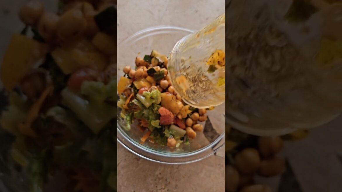 Meal Prep this salad every week | Mediterranean Chopped Salad