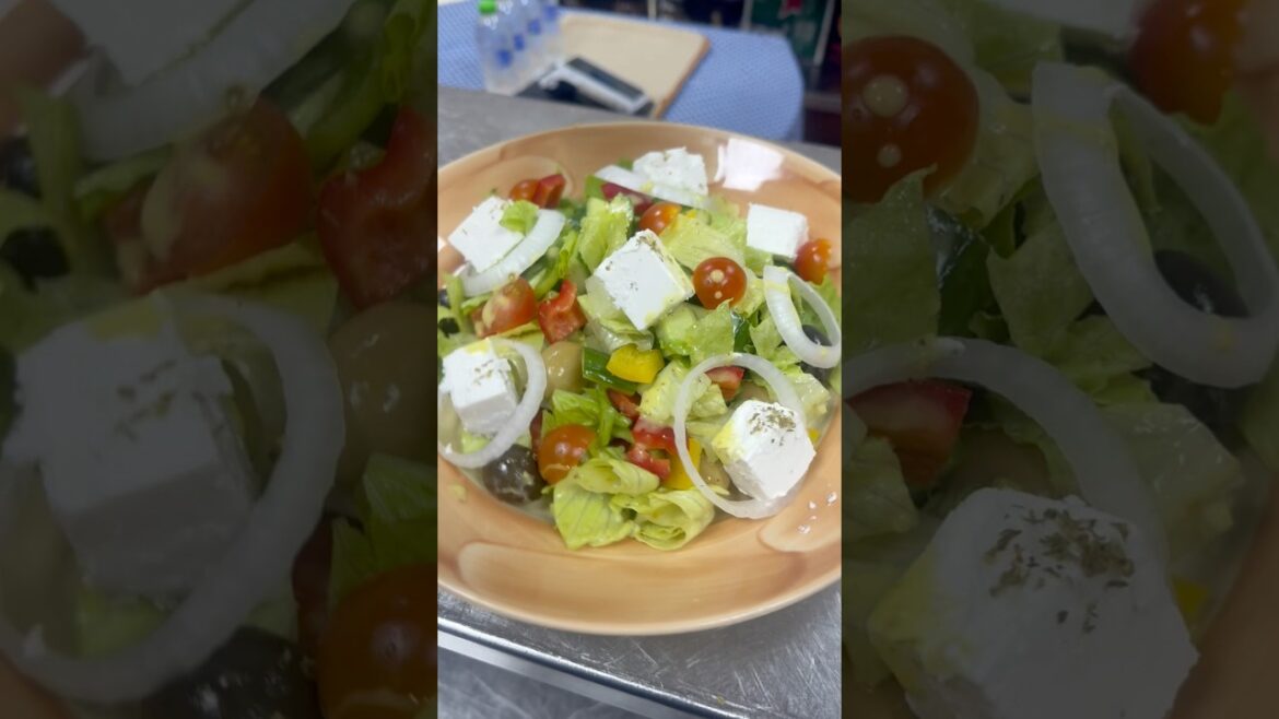 Best easy Greek salad recipe #shots #trending #food #saladlover #mediterraneanfood #housesalad #food