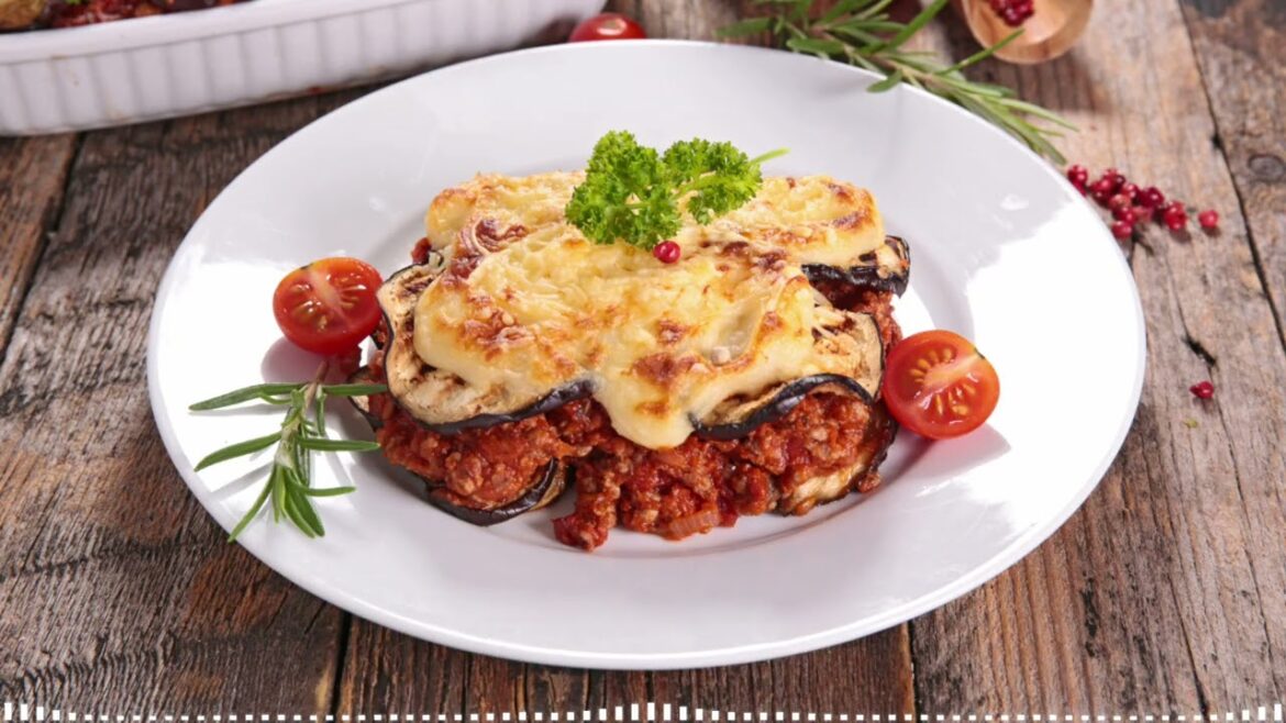 Authentic Greek Moussaka Recipe – Traditional Eggplant and Lamb Casserole Authentic Greek Moussaka Recipe - Traditional Eggplant and Lamb Casserole