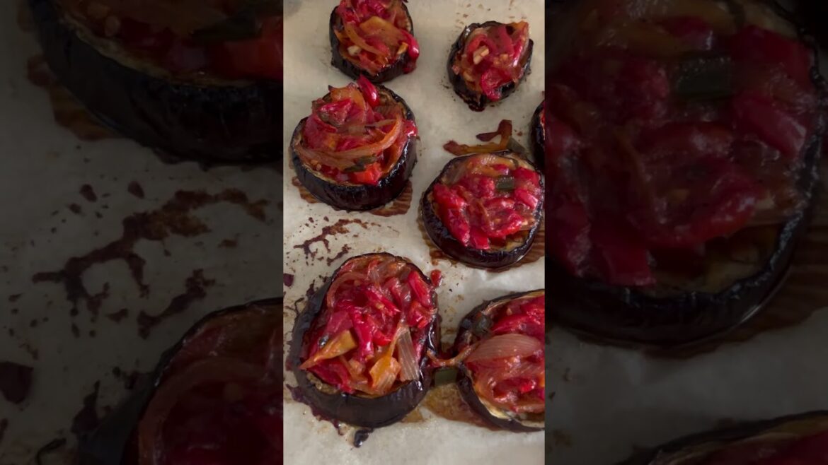 Imam Bayıldı (mit Gemüse gefüllte Auberginen)