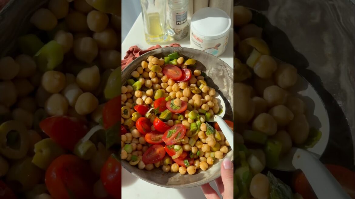Moroccan chickpea salad