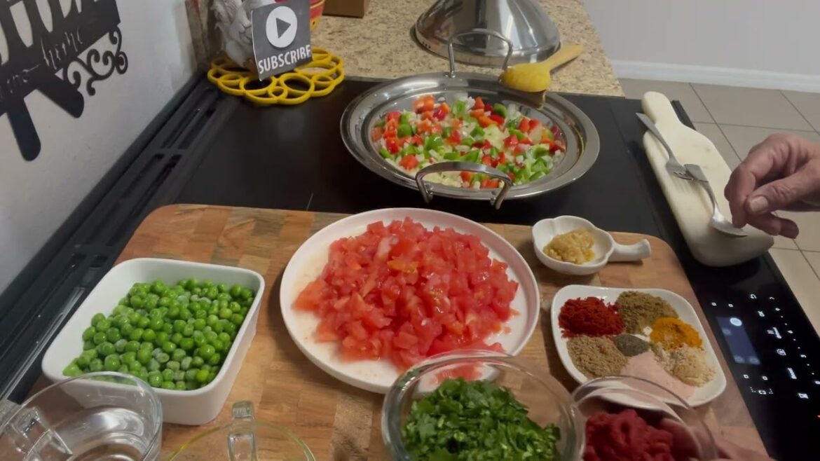 Moroccan Kefta Tagine (Meat Balls in Sauce) Moroccan Kefta Tagine (Meat Balls in Sauce)