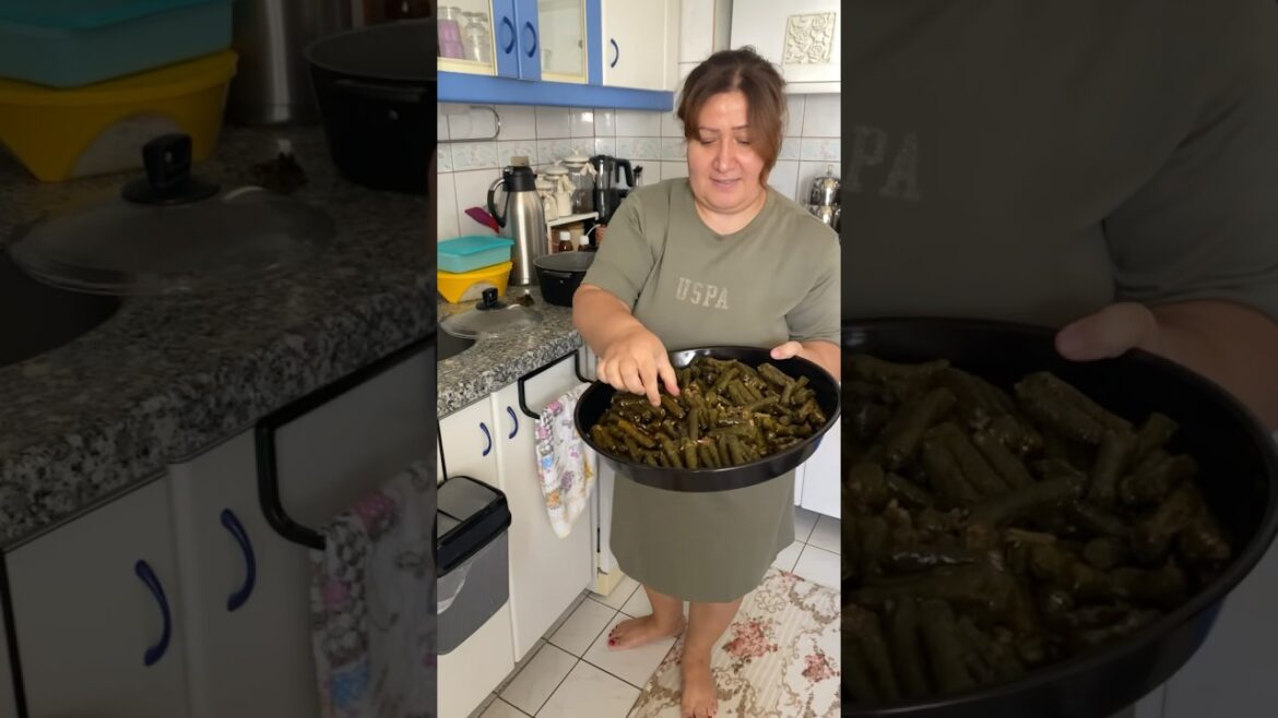 Yaprak sarmasını severmisiniz ⁉️ #keşfet #kesfeteyyiz #keşfetbeniöneçıkar #viralvideo #viral #dolma