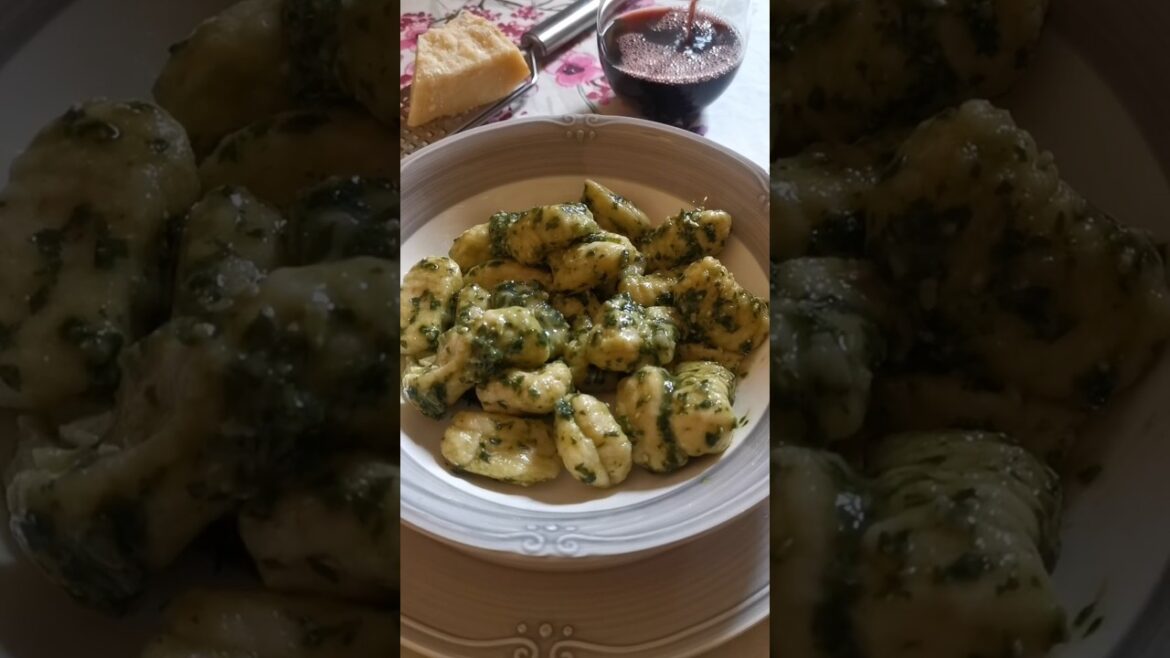 Cooking class in Venice, Italy – homemade gnocchi with pesto sauce #cookingclassinveniceitaly Cooking class in Venice, Italy - homemade gnocchi with pesto sauce #cookingclassinveniceitaly