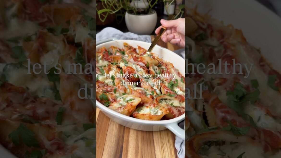 Chicken Spinach Artichoke Stuffed Shells #chickenrecipes #healthydinner #pasta