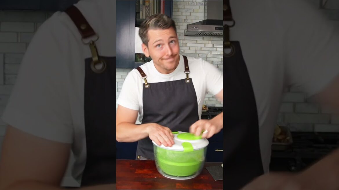 The Garrison Salad – Arugula Salad with Oyster Mushrooms and Sourdough Croutons  #healthyfood #food