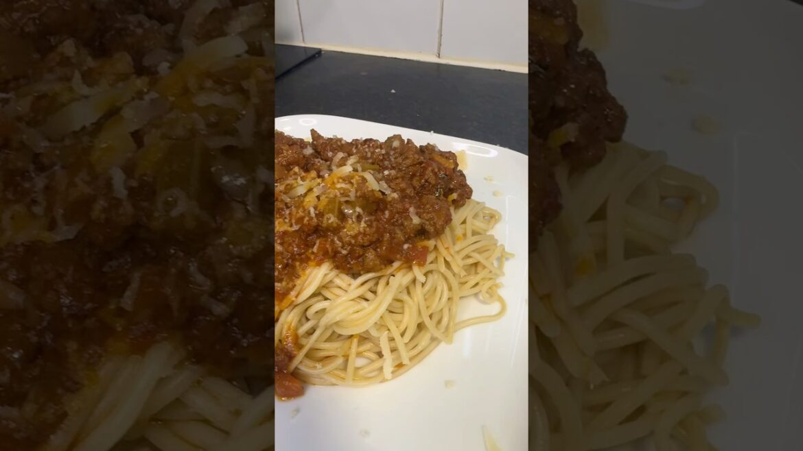 Easy Spaghetti Bolognese Recipe | Rich & Flavorful Italian Pasta Easy Spaghetti Bolognese Recipe | Rich & Flavorful Italian Pasta