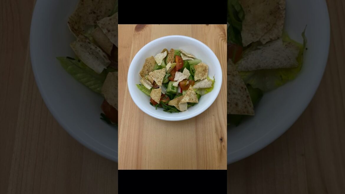 FATOOSH #fatoosh #vegan #salad #lebanese #shorts