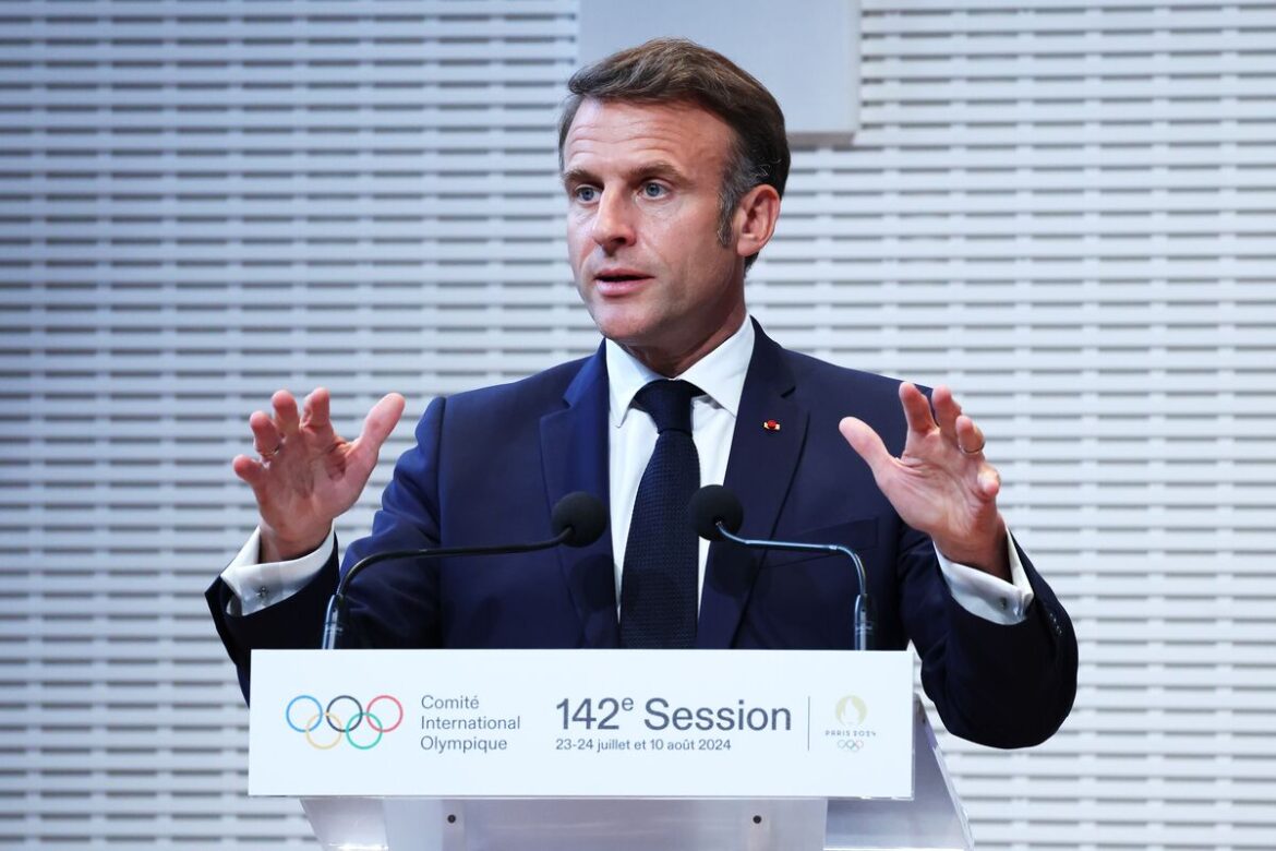 Macron Seeks to Reassure CEOs on France at Pre-Olympics Lunch