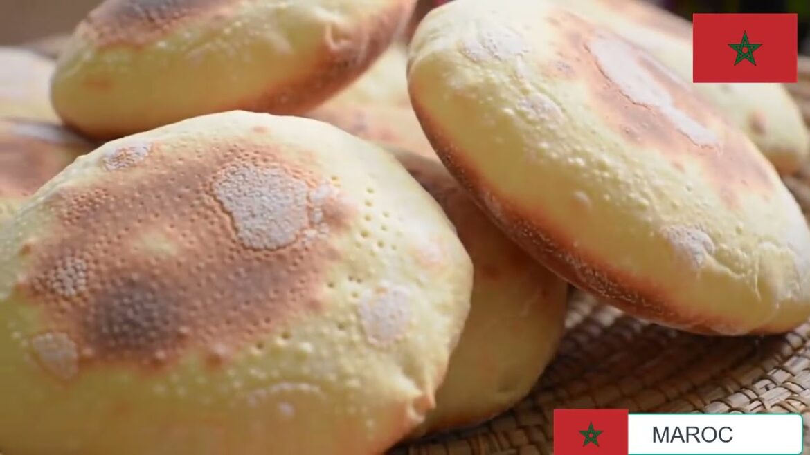 12  Batbout – Moroccan Mini Pita Bread