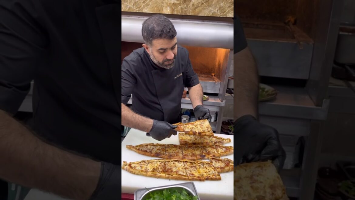 Tasty Turkish Meat and Cheese Pie |Amazing Turkish Pide #foodstan
