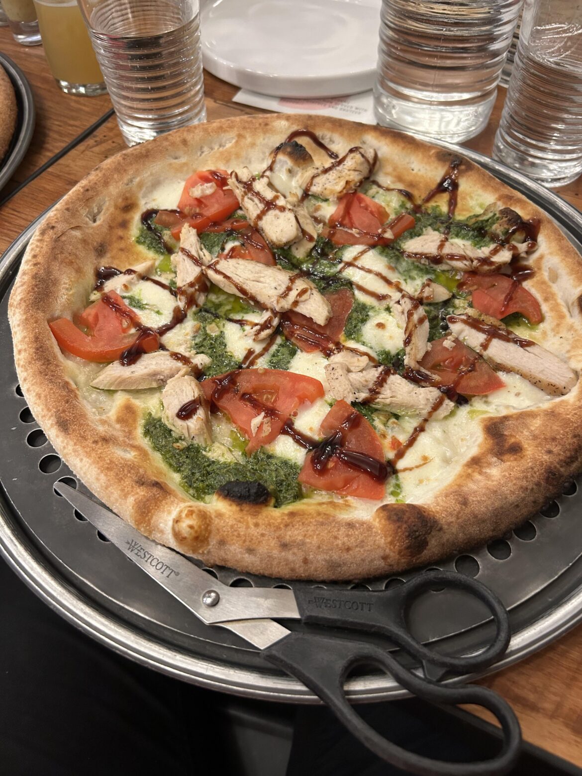 Uncut Pizza With… Scissors?