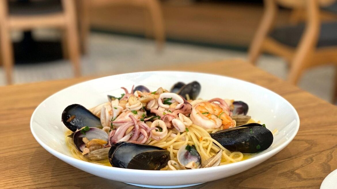 Carpaccio closes at Walt Whitman Shops