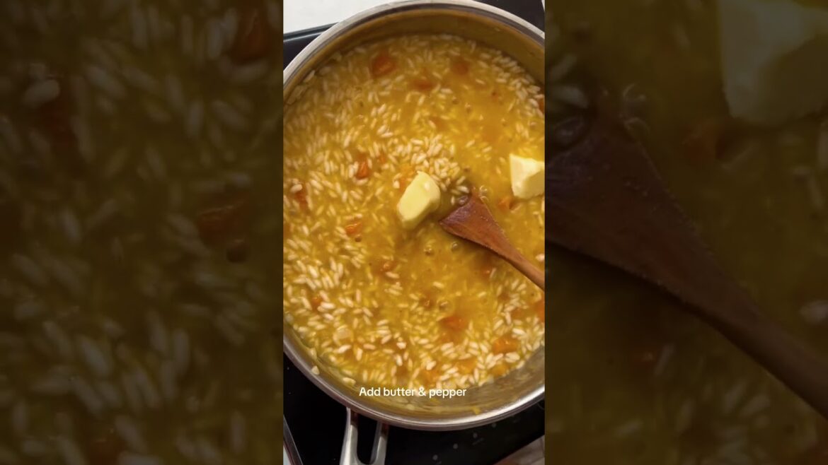 EASY Pumpkin Risotto (Creamy Italian Fall Recipe) EASY Pumpkin Risotto (Creamy Italian Fall Recipe)