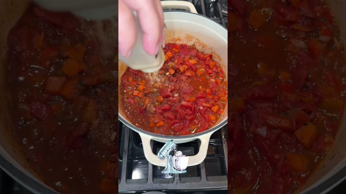 Roasted red pepper & tomato soup Roasted red pepper & tomato soup